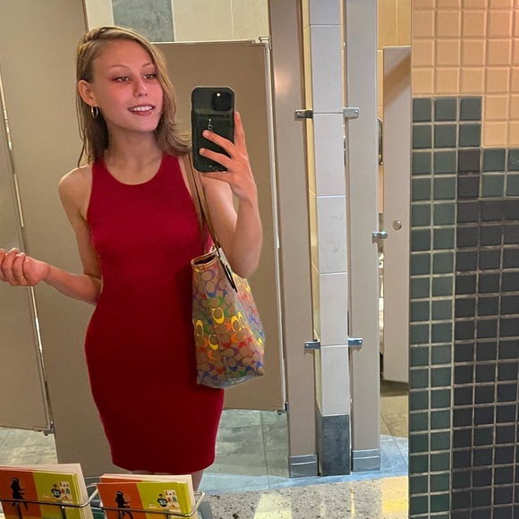 Meet your Posher, Kai - Picture 2 of 4